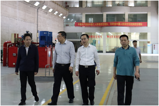 省國(guó)資委黨委委員、副主任毛育新帶隊(duì)赴湖南發(fā)展株洲航電分公司開展安全生產(chǎn)督查