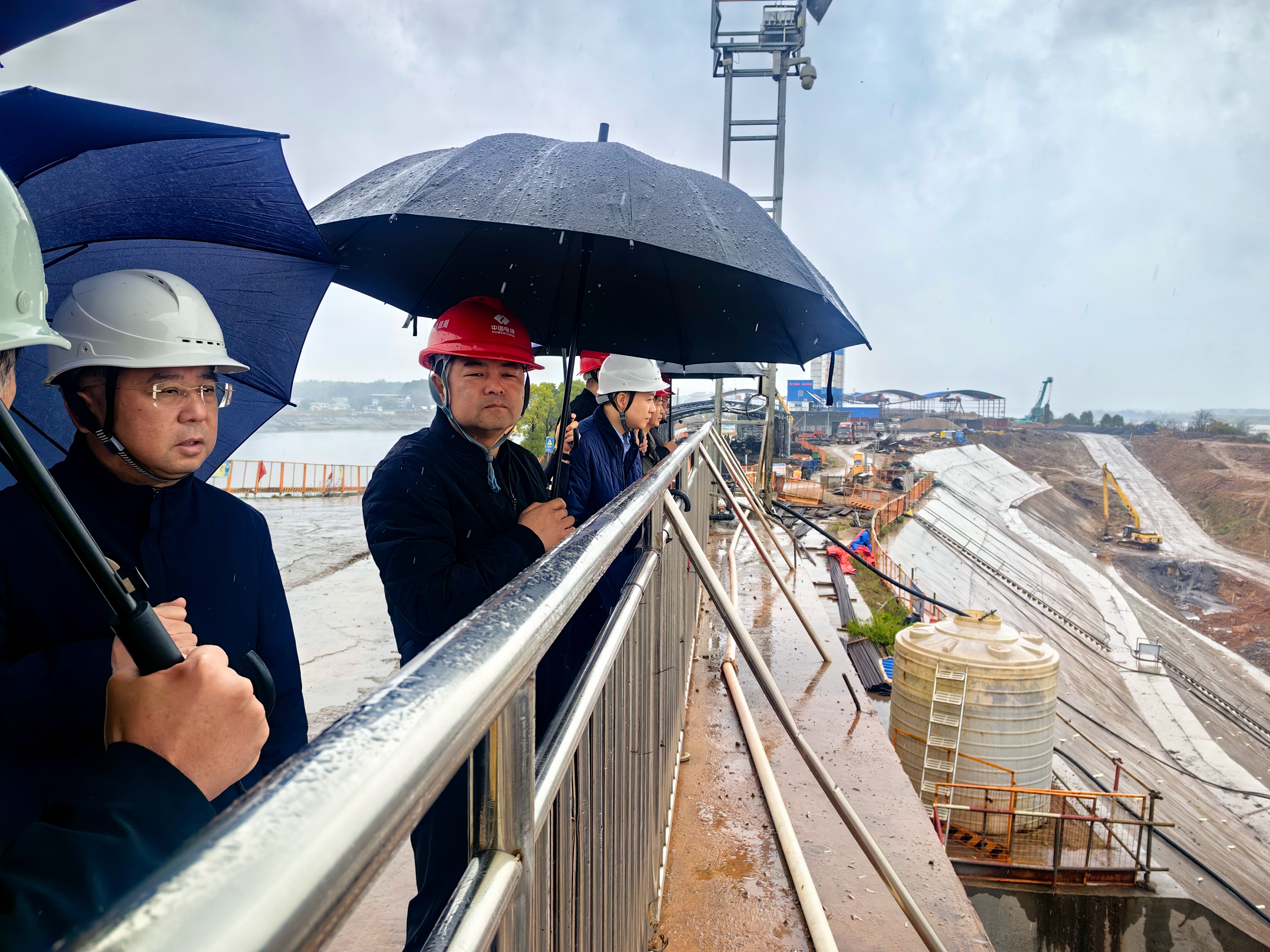 劉志剛赴分公司及擴機項目督導防汛備汛與安全生產(chǎn)工作